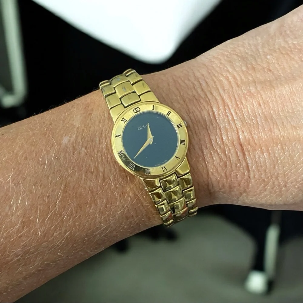 Gucci Vintage 3300.2.L 18K Gold Plated Women's Watch - Picture 1 of 3